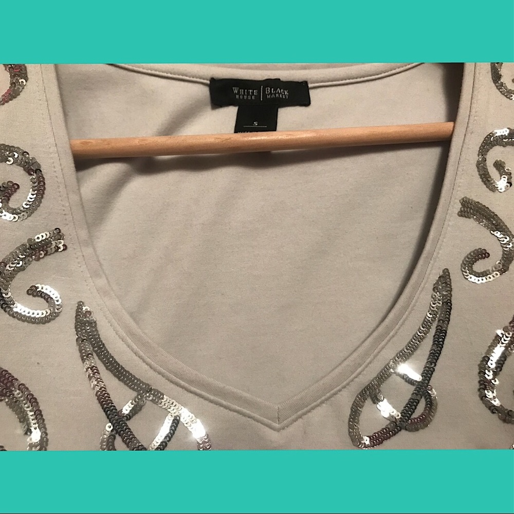 NWOT women’s White House Black Market top silver gray sparkly size small - Picture 8 of 8
